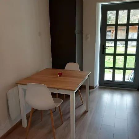 Le Regit, Studio Moderne Avec Balneo La Bresse