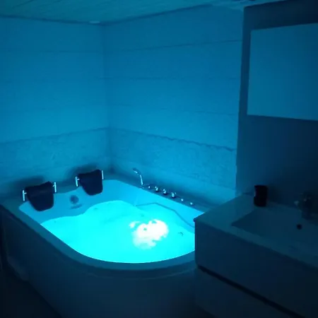 Le Regit, Studio Moderne Avec Balneo Apartment *